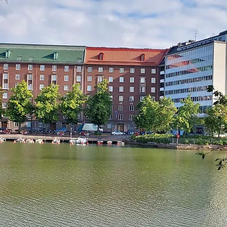 Spacious By The Sea 41 M2 アパート